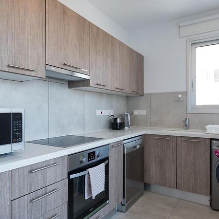 Solaar Apartments Faneromeni Ларнака Экстерьер фото