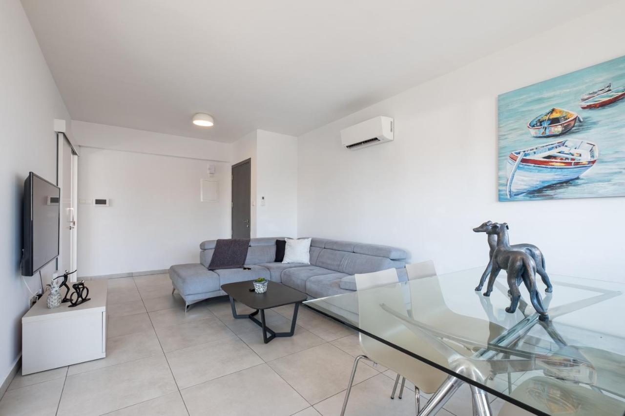 Solaar Apartments Faneromeni Ларнака Экстерьер фото