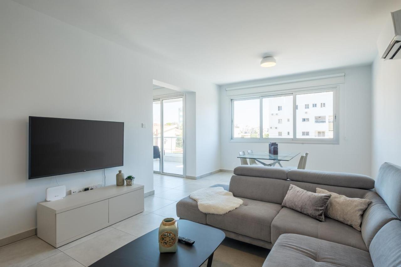 Solaar Apartments Faneromeni Ларнака Экстерьер фото