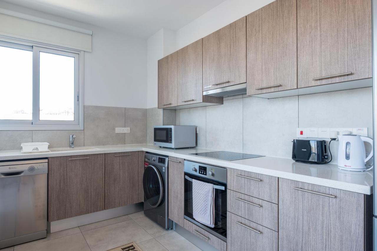 Solaar Apartments Faneromeni Ларнака Экстерьер фото