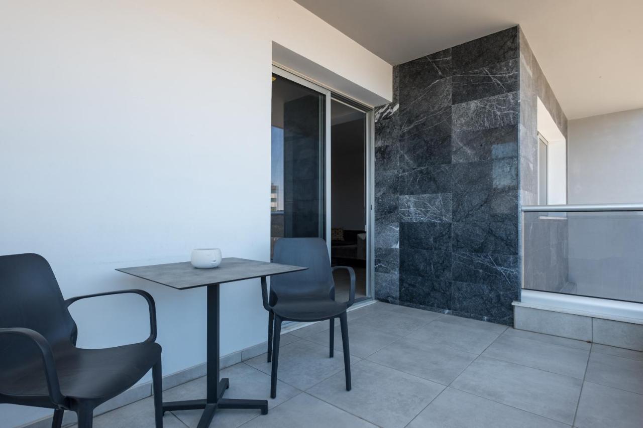 Solaar Apartments Faneromeni Ларнака Экстерьер фото