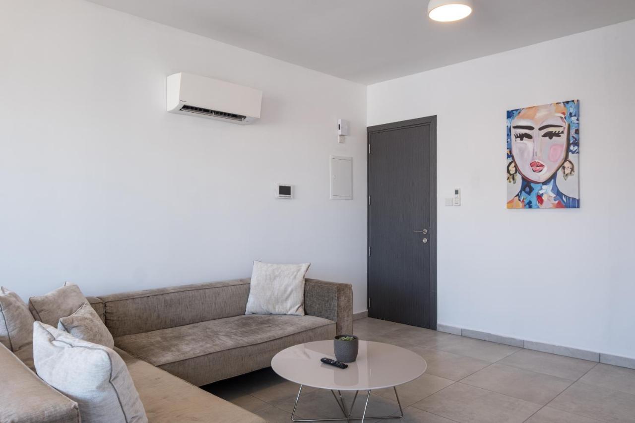 Solaar Apartments Faneromeni Ларнака Экстерьер фото