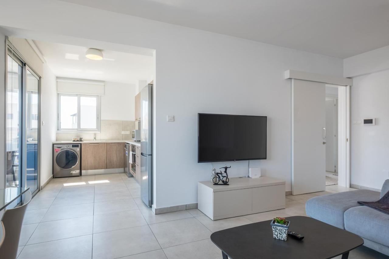 Solaar Apartments Faneromeni Ларнака Экстерьер фото
